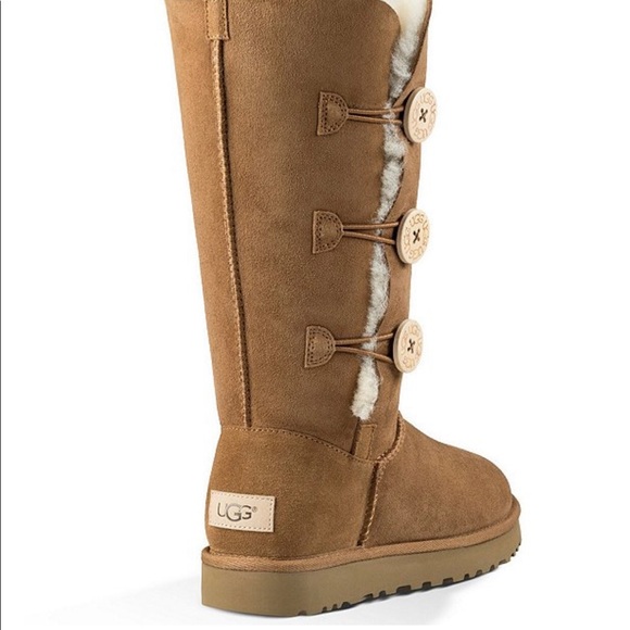 UGG Bailey Style Boots - Picture 2 of 8